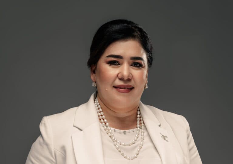 Профессор Нилюфар Хушвакова